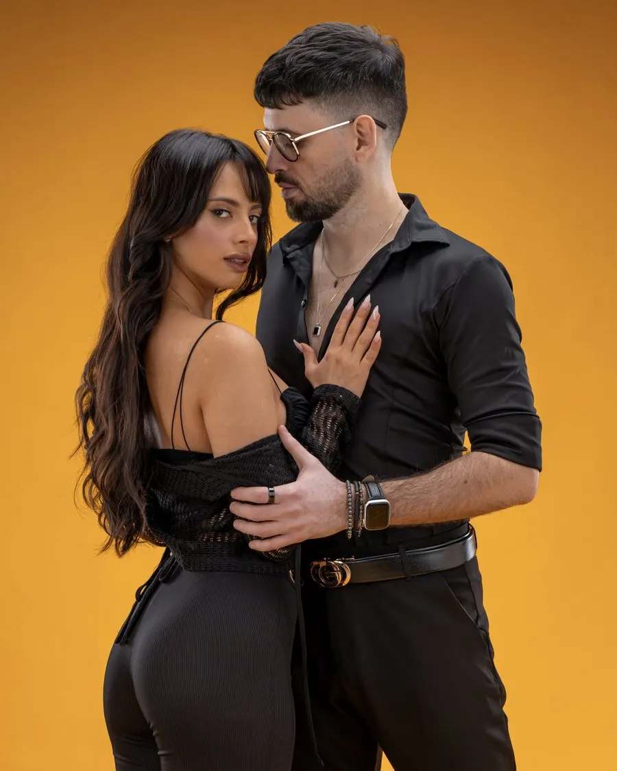 Daniel and Tom, Bachata Groove intimate dance